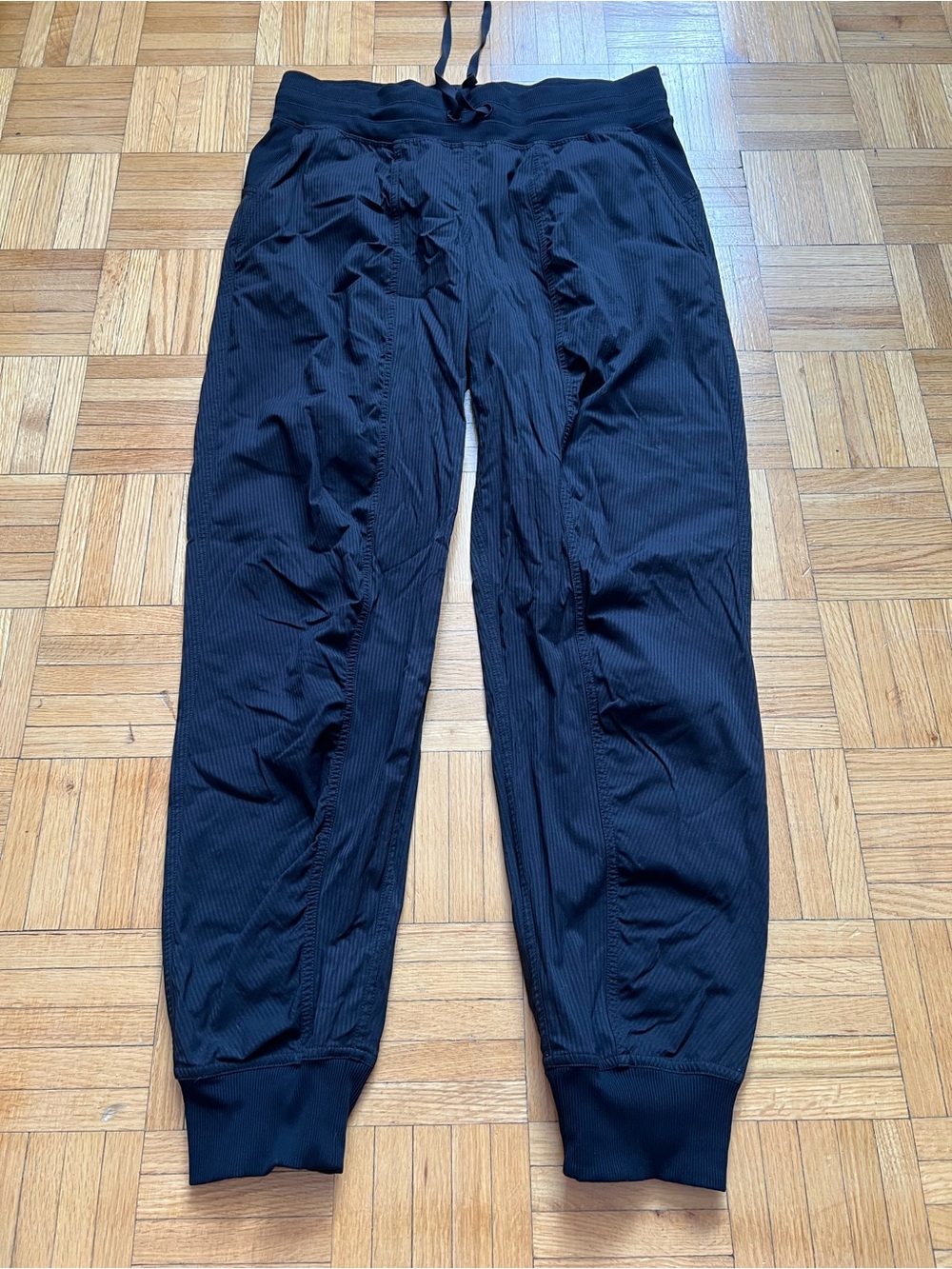 Lululemon dance studio jogger